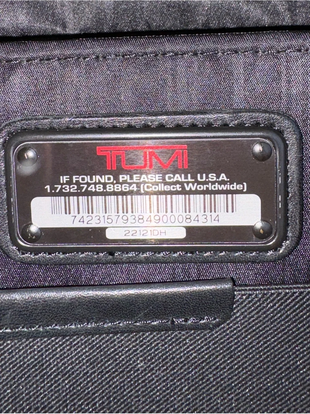 Tumi Alpha Black Nylon Carry-on Expandable Luggage/Laptop Shoulder Bag 22121DH